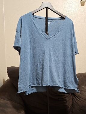 torrid  Blue Washed V-Neck Short Sleeve Relaxed Tee Size 00